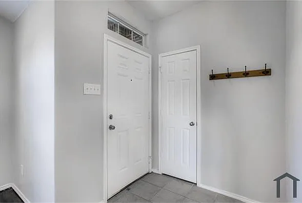 4 bed, 2185 sqft, $2,750 — Photo 3