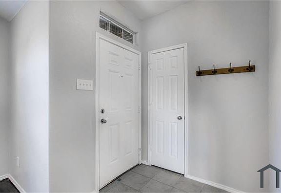 3rd image of 540 Coolidge Ln