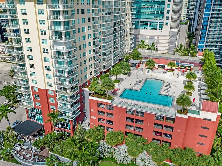1155 Brickell Bay Dr #2203 — Photo 3