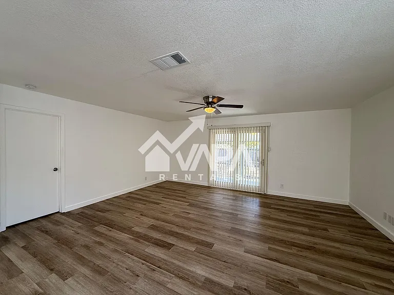 7106 Sunlit Trail Dr — Photo 11