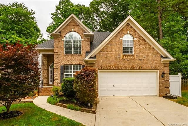 1st image of 9345 Uxbridge Ln