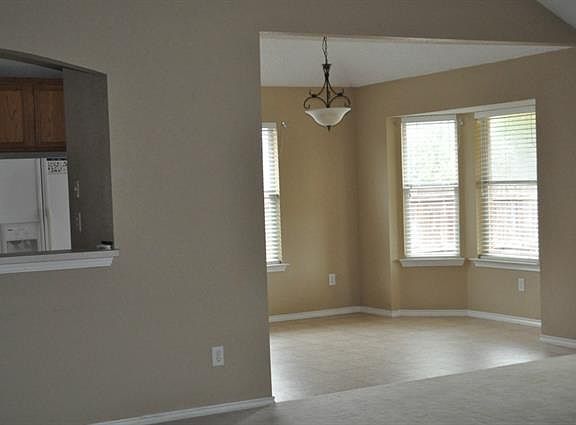 4th image of 1607 Fern Dr