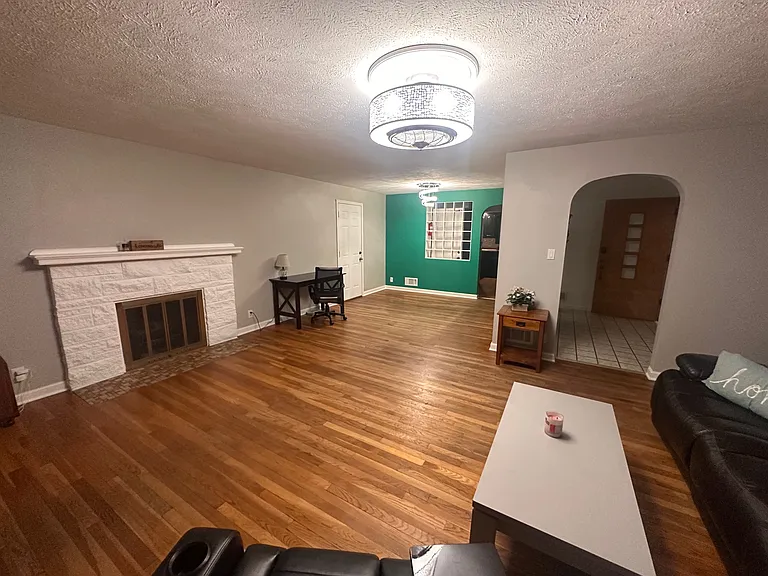 2222 Hollywood Pl #MAIN — Photo 9