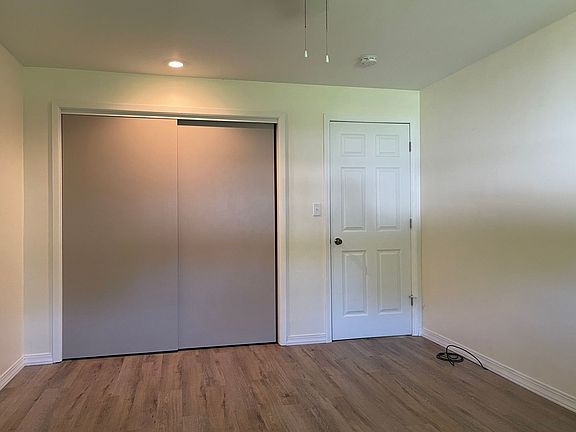 4th image of 21 Marian Ln