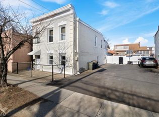 9 Avenue A, Lodi, NJ 07644