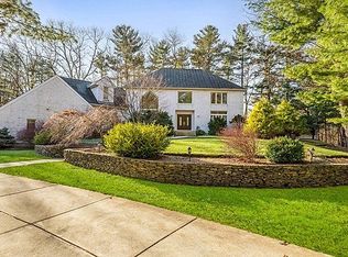 45 Wildewood Dr, Lynnfield, MA 01940