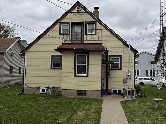 3rd image of 107 N SECOND STREET