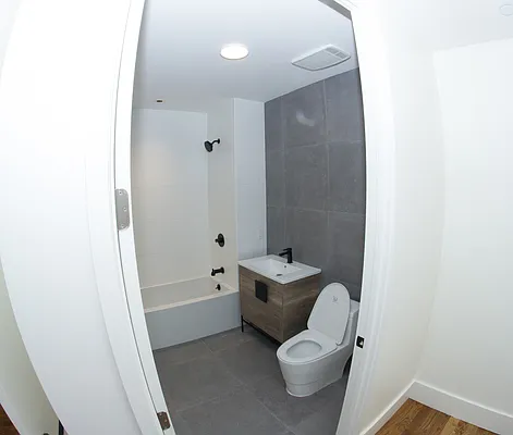 Rented by Cyberapts Management | media 11