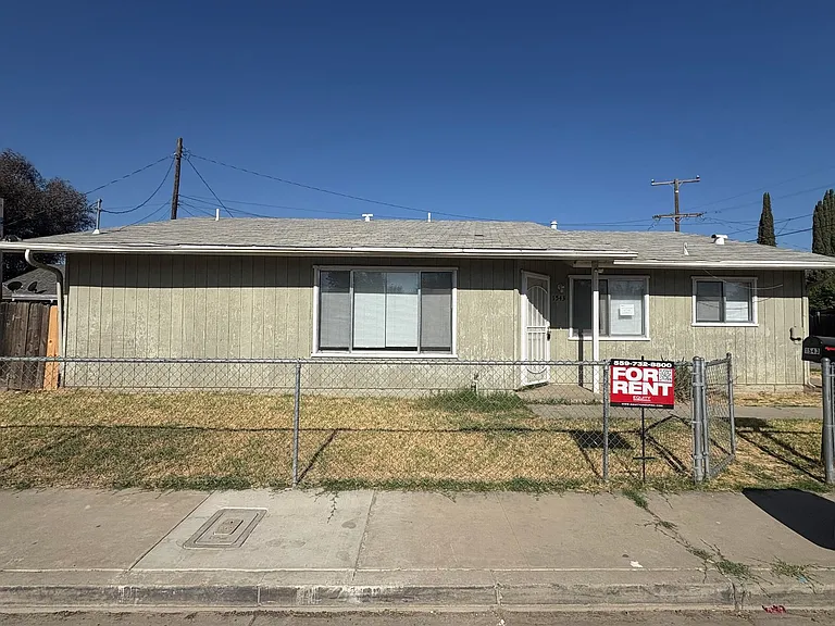 1543 N Willis St — Photo 2