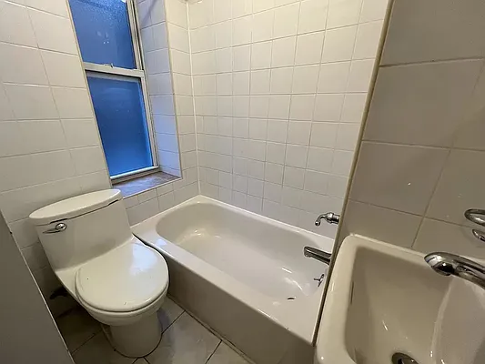 Rented by Compass | media 10