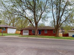 1006 E Bingham St, Ozark, MO 65721