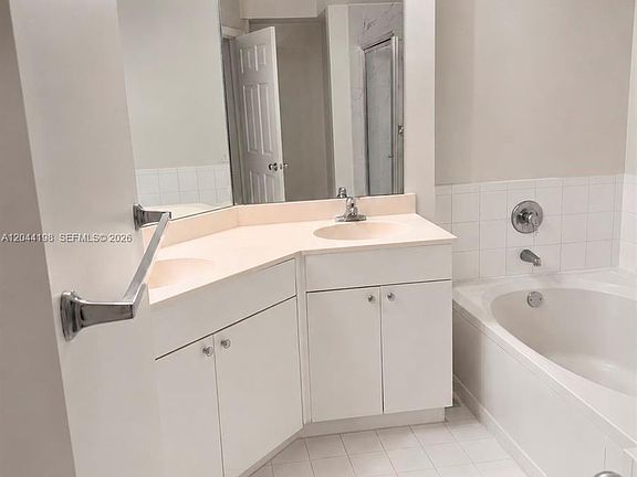 5th image of 17145 N Bay Rd APT 4307