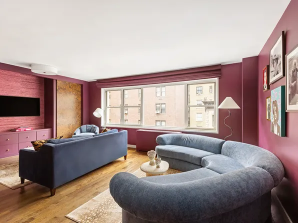 130 East 63rd Street image 1 of 9