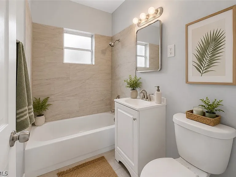 1527 Gardenia Ave — Photo 25