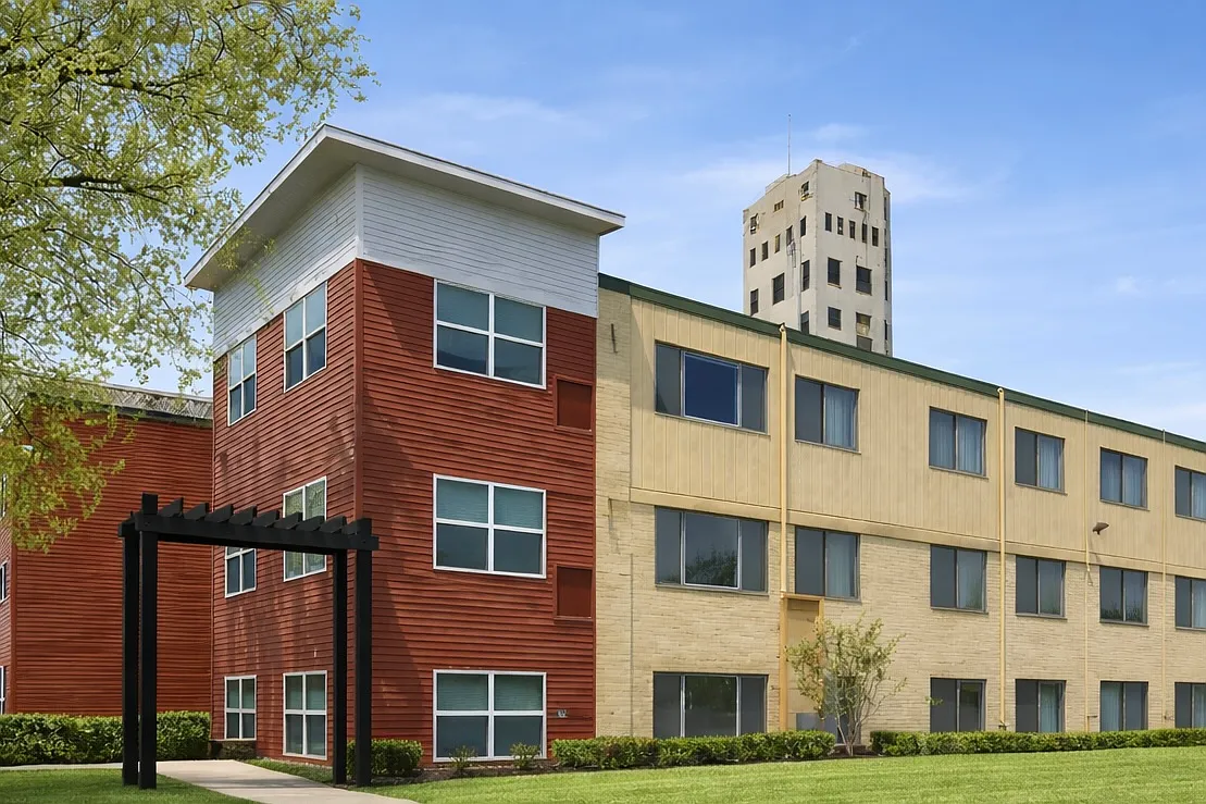 The Denn Apartments — Photo 1