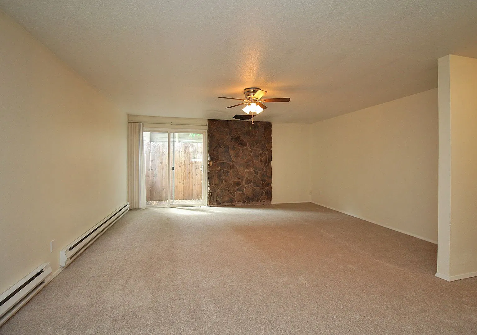 ebned01 — Photo 4