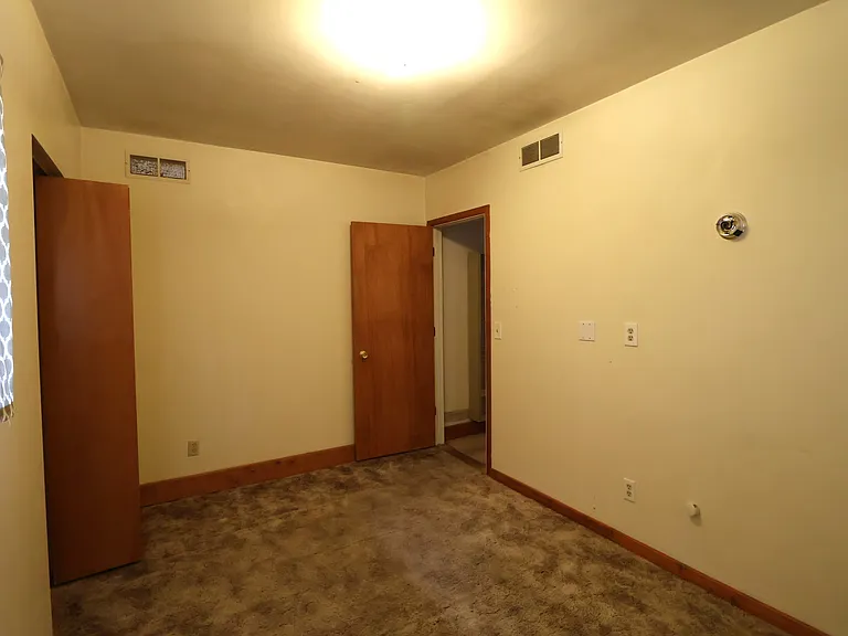 1601 W College St #2 — Photo 7
