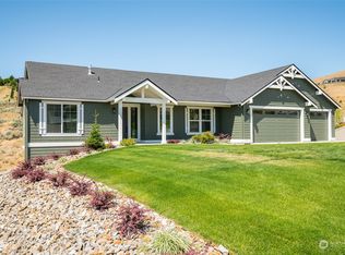 247 Burch Hollow Ln, Wenatchee, WA 98801