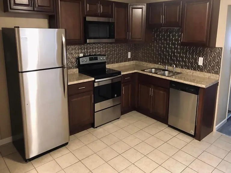 2601 W Virginia St #B — Photo 3