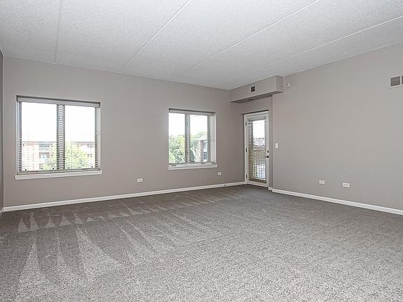 5th image of 855 E 22nd St APT 416