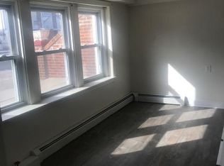 9 N Rosborough Ave APT 1, Ventnor City, NJ 08406