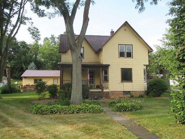 1st image of 208 E Broadway St