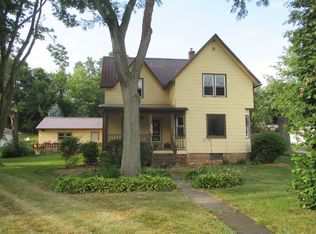 208 East Broadway, Rock Springs, WI 53961