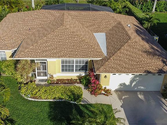 4th image of 4837 SW 24th Pl