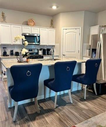 4th image of 705 Lakeshore Vlg E