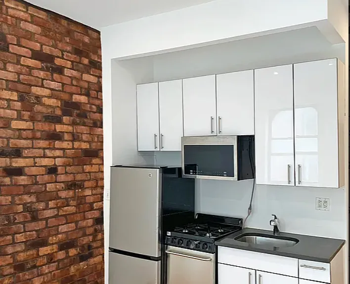 177 Orchard St #2C — Photo 4