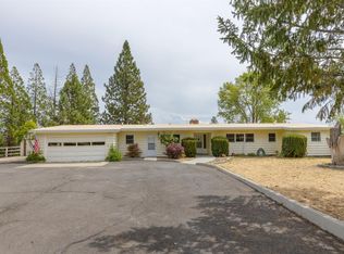 3617 Ross Ln, Central Point, OR 97502