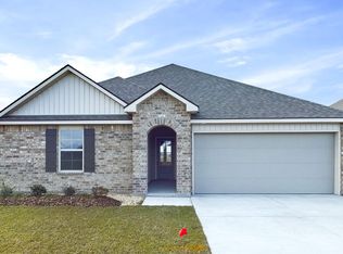 109 Lake Ridge Dr, Broussard, LA 70518