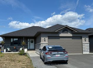 151 Sienna Ave #B, Belleville, ON K8P 4G5