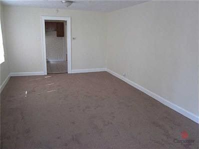 5th image of 1806 E Raymond St