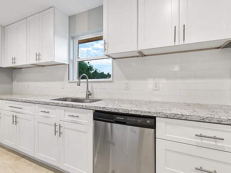 4 Augusta Dr — Photo 12