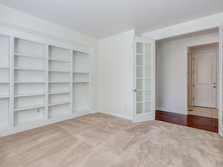 10732 Hillsboro Cir — Photo 31