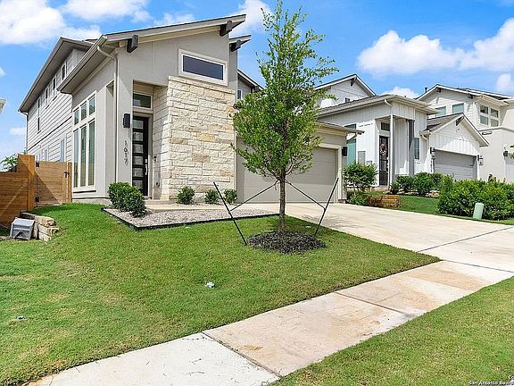 3rd image of 1617 Seeger Dr