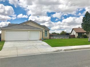 1405 W La Gloria Dr, Rialto, CA 92377