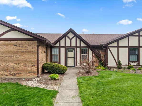957 Pine Needles Dr, Dayton, OH 45458