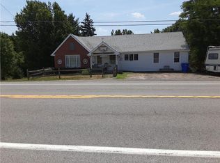 11758 Ridge Rd, Medina, NY 14103