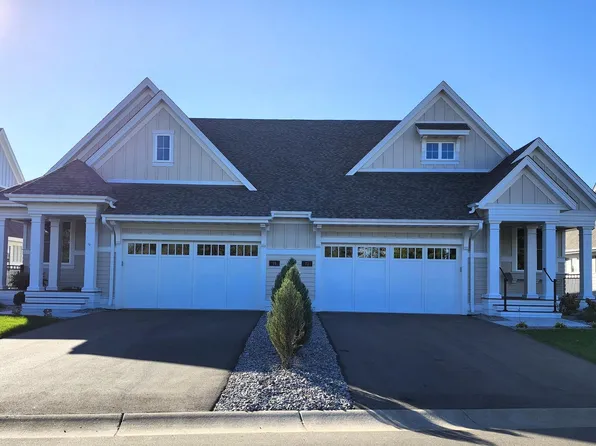 72 Spring Farm Rd, North Oaks, MN 55127