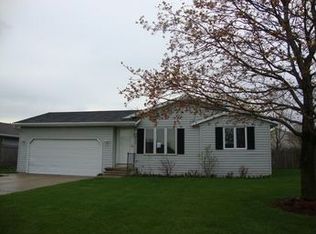3720 E River Dr, Green Bay, WI 54301