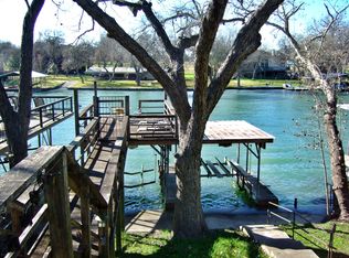 715 E Zipp Rd, New Braunfels, TX 78130