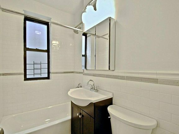 5th image of 66 Saint Nicholas Pl APT A47