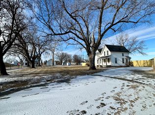 610 Lincoln Ave, Waterloo, NE 68069