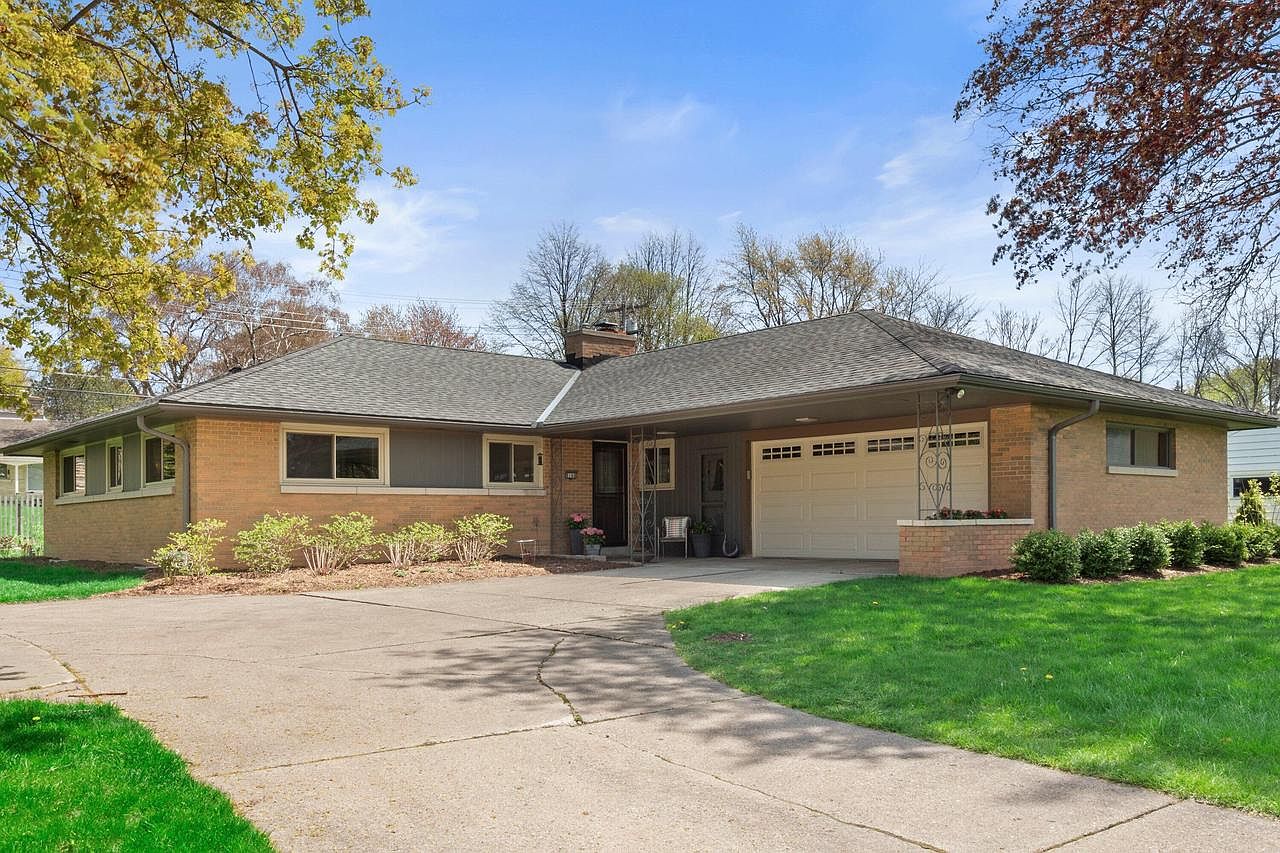 9140 North Lake DRIVE, Bayside, WI 53217 Zillow