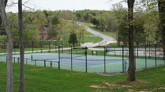 2nd image of 204 Mark Twain Dr