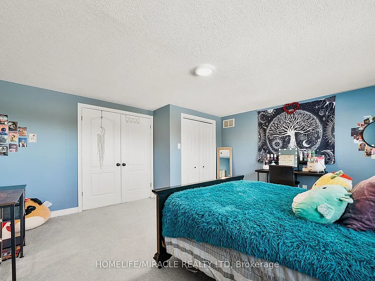 22 Devonleigh Dr — Photo 18