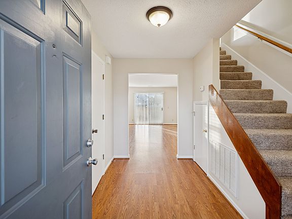 2nd image of 605 Selsey Ct N