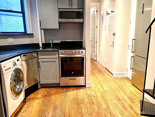 Rented by Nest Seekers International | media 7